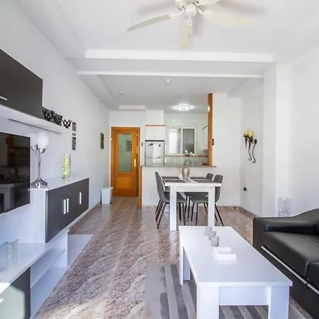 Cozy In With Kitchenette Torrevieja